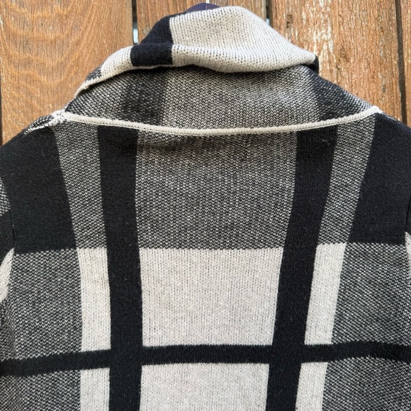 ANGIE Women’s Black Gray Plaid Open Front Cardigan Size Small - Picture 10 of 10